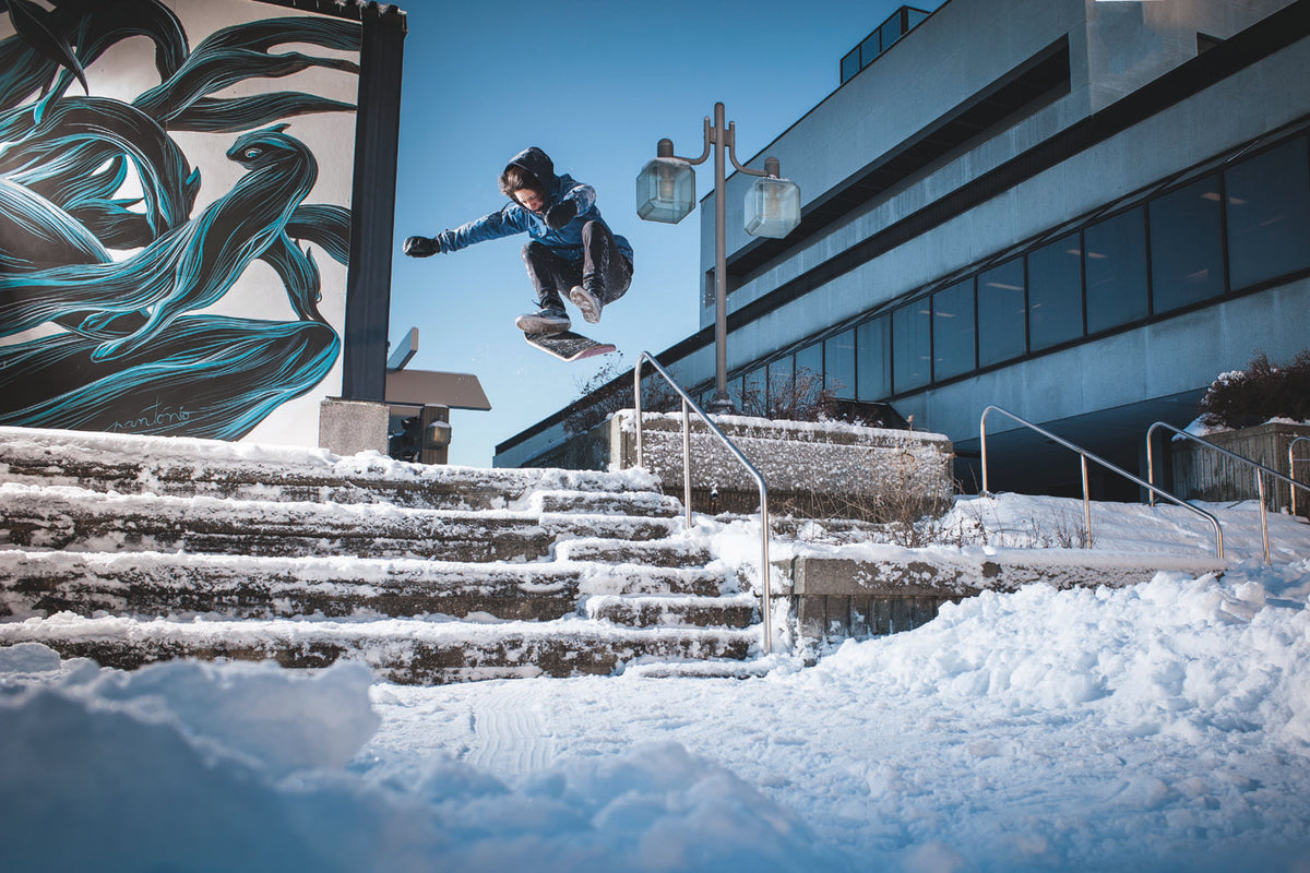Snowskate eli lumiskeitti – skeittauksen fiilis talveen
