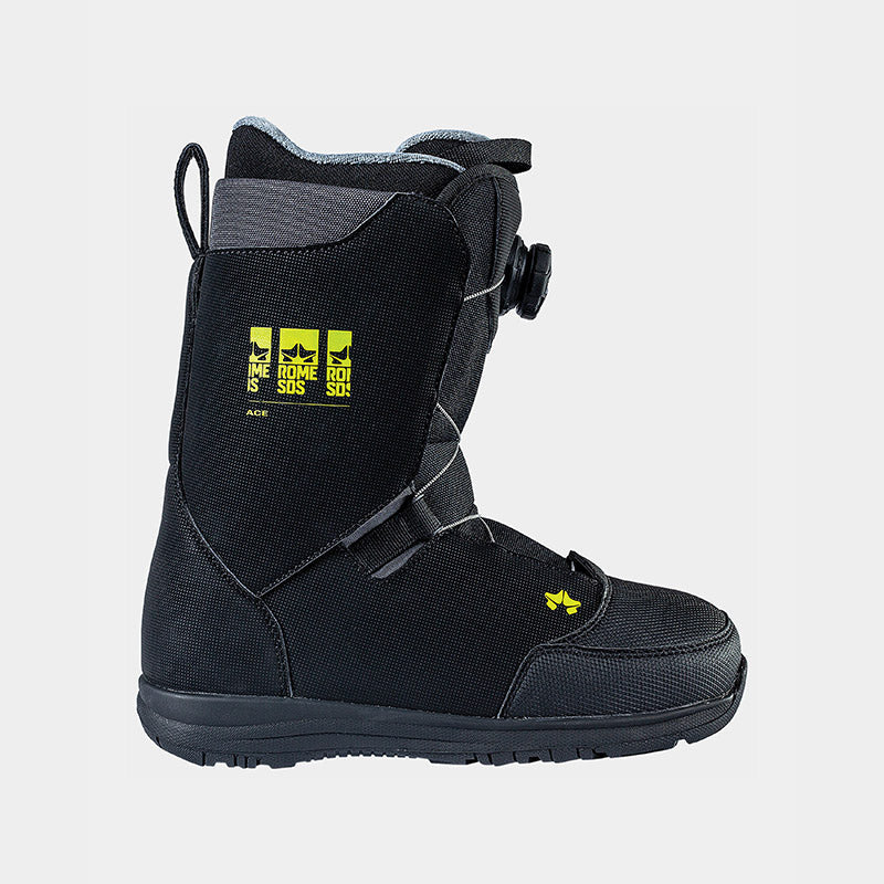 MINISHRED BOOT for young riders with BOA dial and linerless construction.