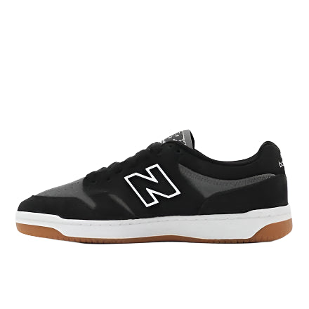 NM480MGC skate shoes with suede, leather, and mesh upper, inspired by '80s and '90s skater style.