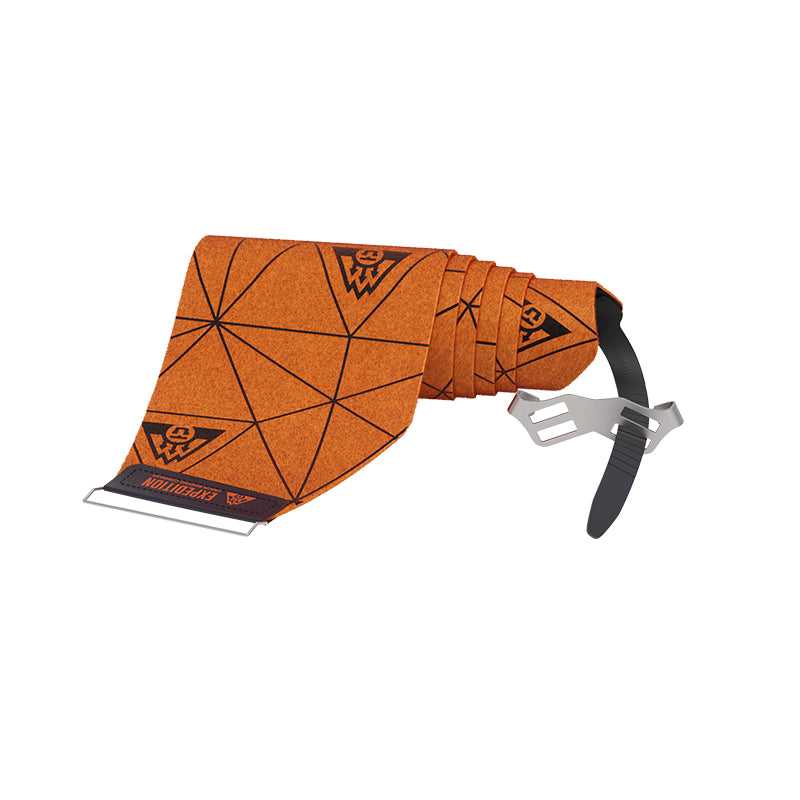 Orange climbing skins with geometric pattern, fits most splitboard sizes, made of 65% mohair and 35% nylon.