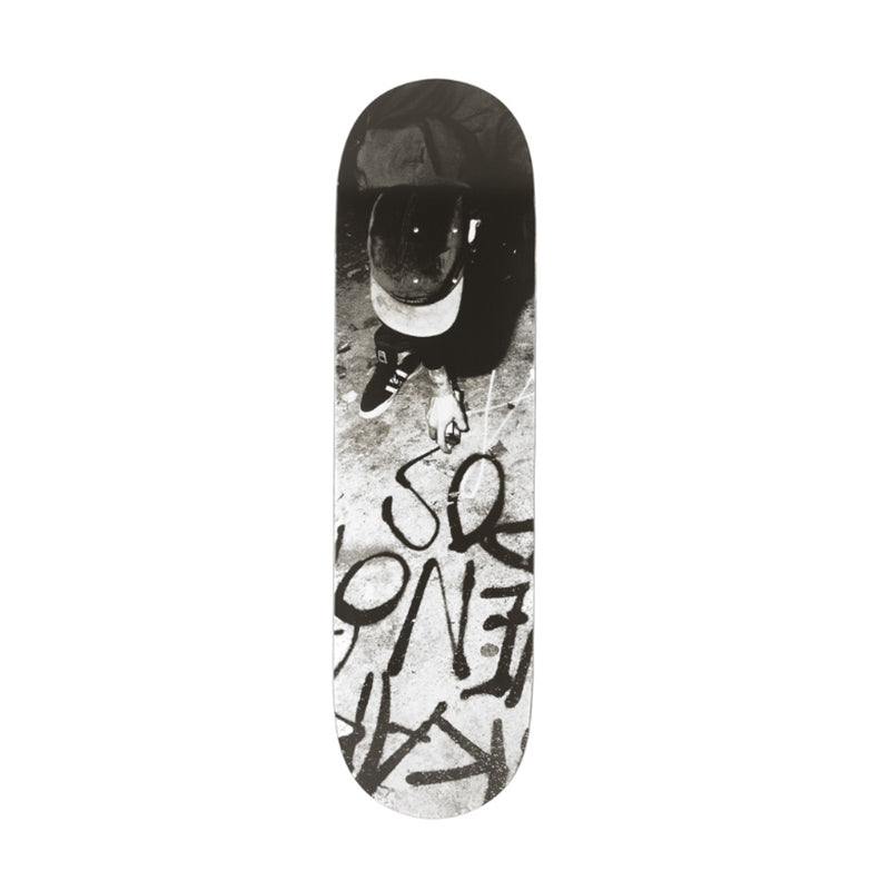 Skateboard deck VENOM POSSE 8.5 inches with black and white street art design.