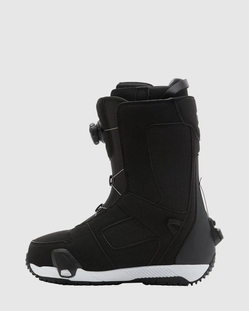 Phase Boa Pro STEP ON snowboard boot with dual BOA fit system, synthetic upper, black design.